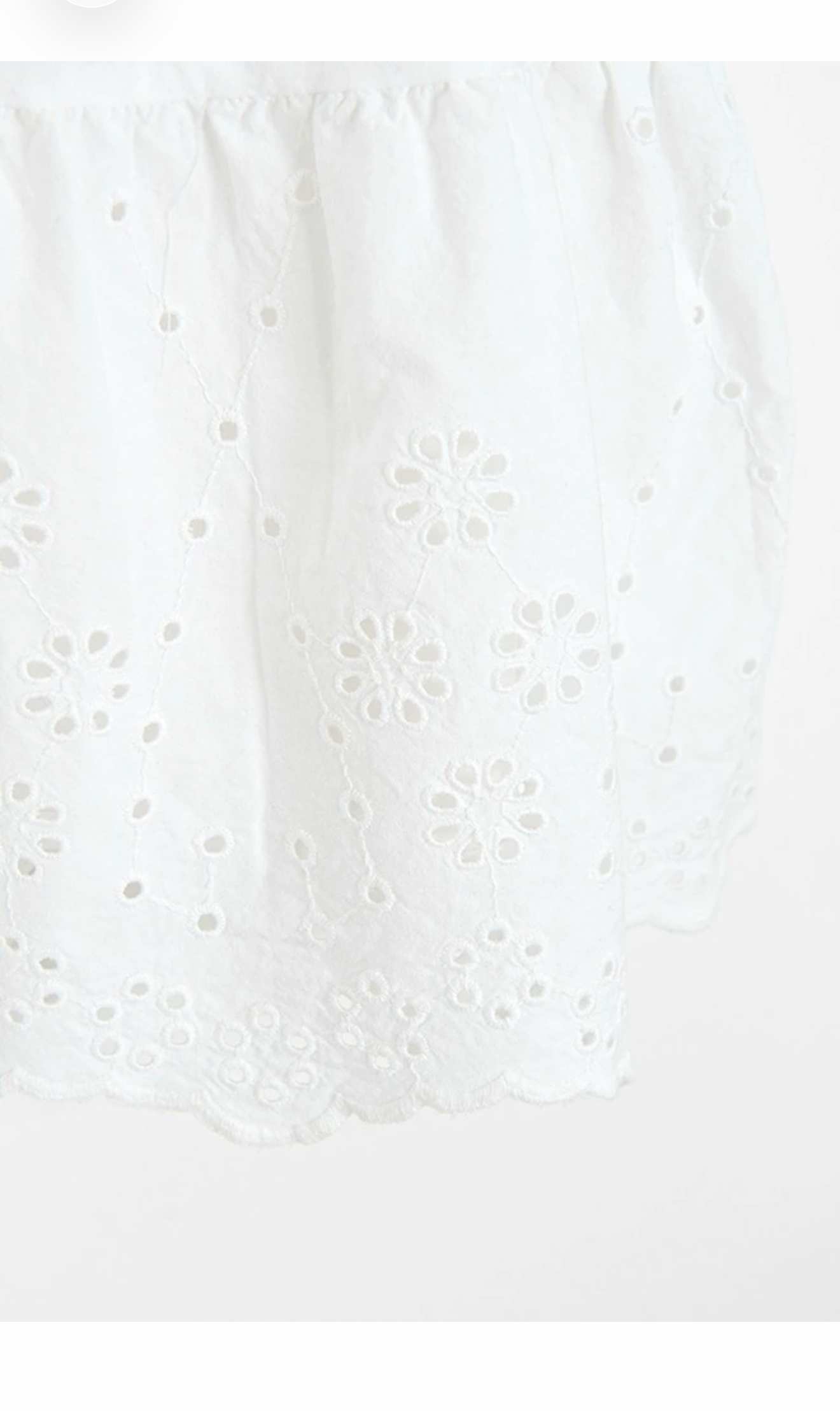 🤍 Robe Blanche Broderie Anglaise – Élégance Intemporelle